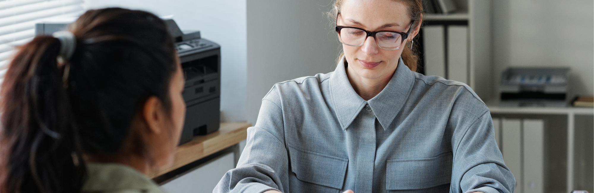 Visitas sorpresa de USCIS: lo que todo empleador y beneficiario de visa debe saber